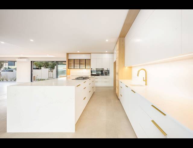 5 BEDROOM HOUSE FOR SALE IN CLARA ANNA FONTEIN